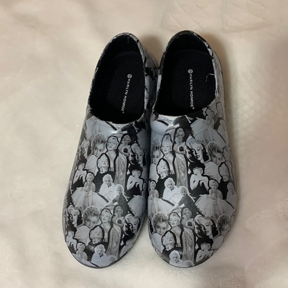 Marilyn Monroe scrub clog - Picture 9 of 10